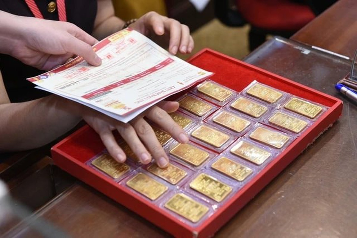 Giá vàng lao dốc - Nguồn ảnh: cafebiz.vn