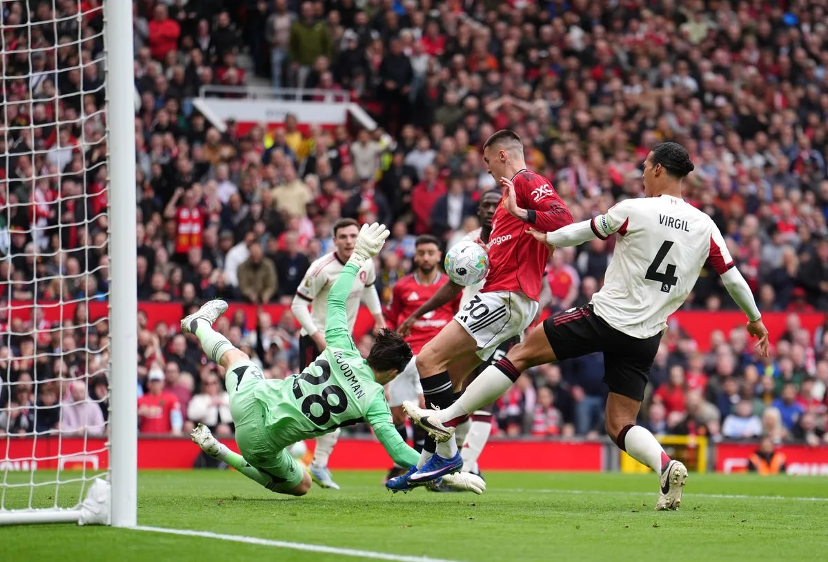VAR đã chống lại Liverpool - Nguồn ảnh: vnexpress.net