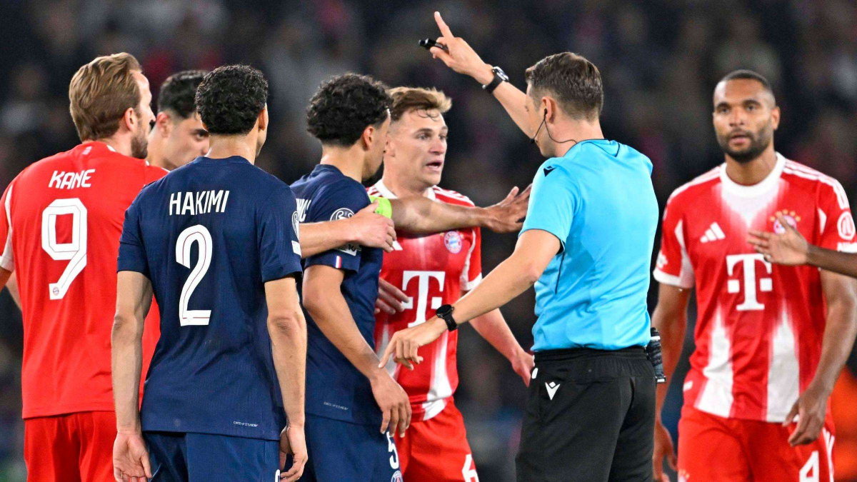 Lỗi chạm tay của PSG - Nguồn ảnh: vnexpress.net