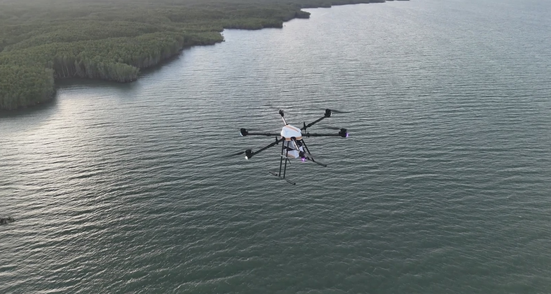 Kinh tế tầm thấp và thị trường UAV Việt Nam đầy tiềm năng - Nguồn ảnh: vietnamnet.vn
