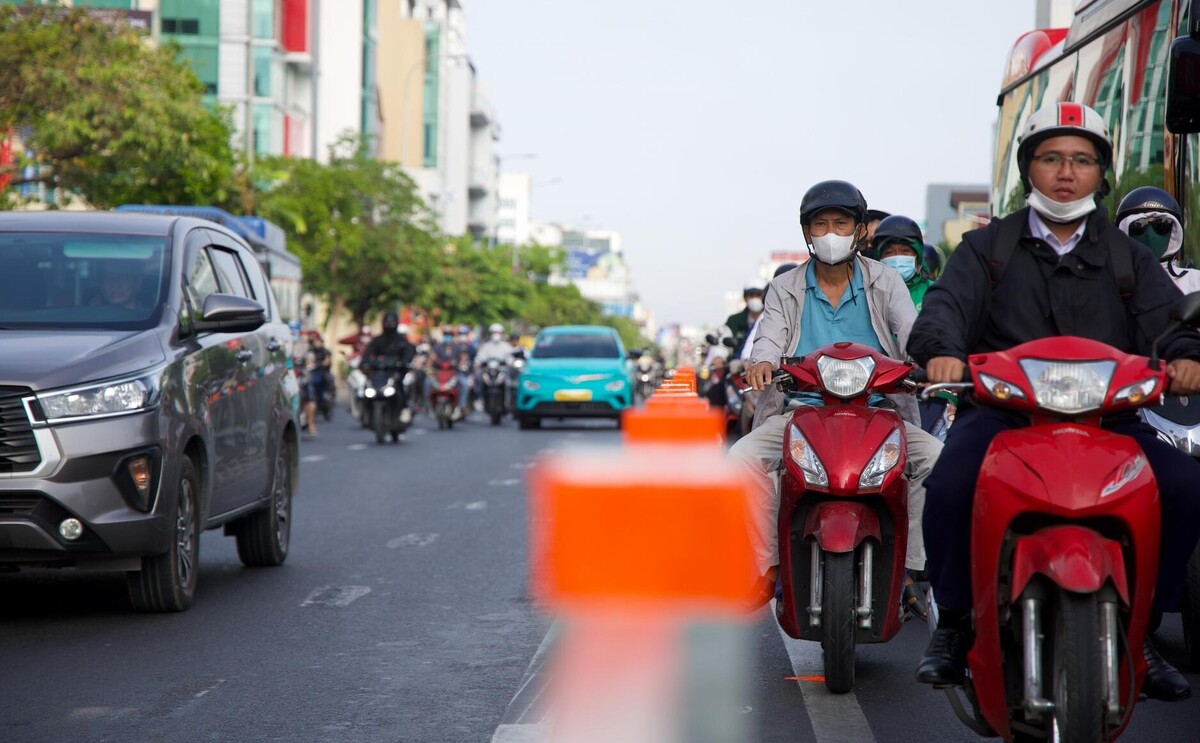 Phân làn đảo chiều - Nguồn ảnh: vtcnews.vn
