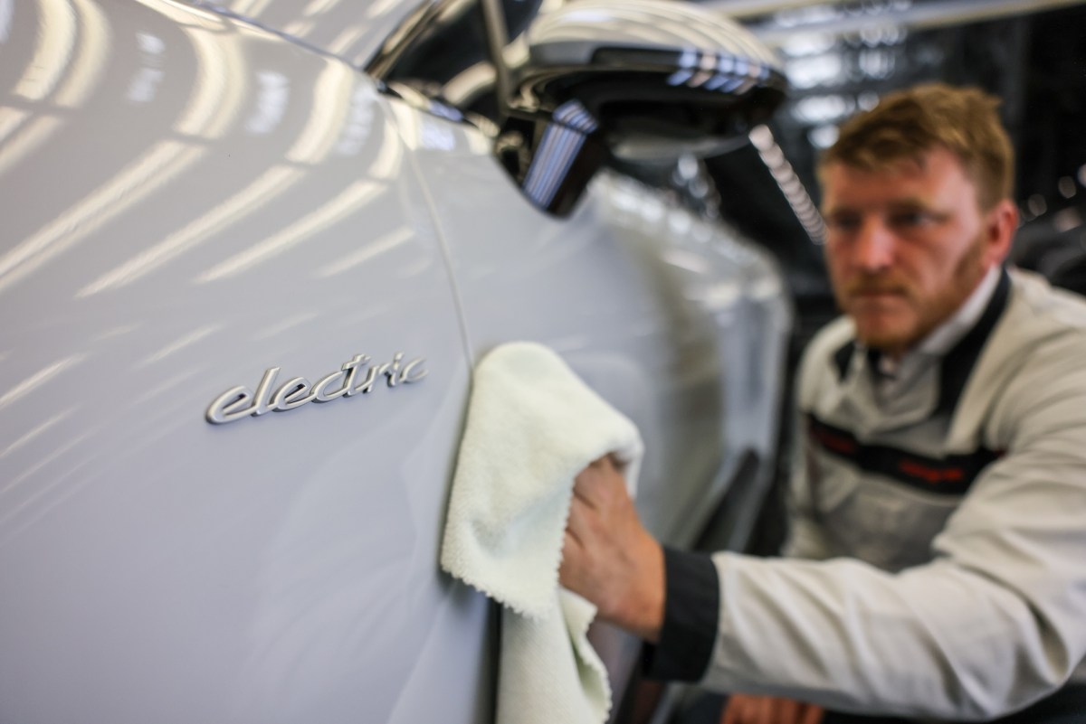 Porsche tái cơ cấu tập đoàn - Nguồn ảnh: techcrunch.com
