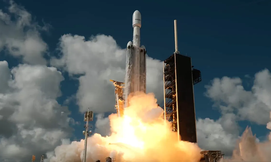Tên lửa Falcon Heavy - Nguồn ảnh: vnexpress.net