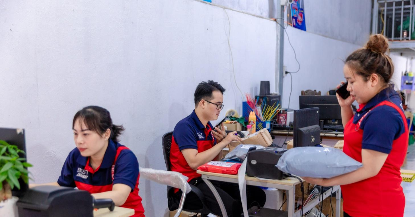 Nhượng quyền bưu cục - Nguồn ảnh: vietnamnet.vn